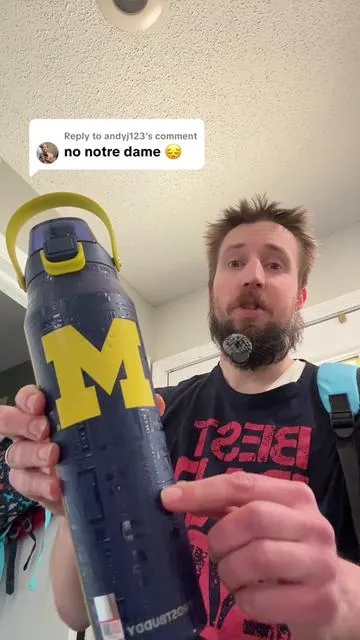 Replying to @andyj123  keep your drinks ice cold see if your team is available before it sells out! ##frostbuddy##waterbottle