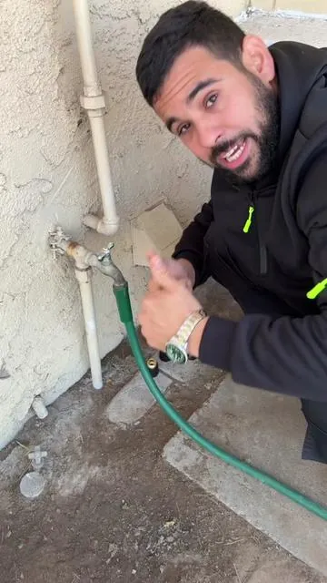 Haz tu vida más fácil con estos conectores #waterhose #gardenhose #jardineriaencasa #quickconnect #hoseconnector 
