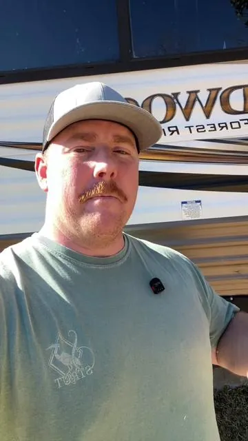 Stop the wobble. These GARVEE Adjustable Heavy-Duty Slide-Out Jacks lock your camper in solid so you can walk around without feeling like you’re on a boat. Adjustable, durable, and built to handle real weight — not the cheap stuff. If you’ve got an RV, this is one upgrade you’ll actually feel immediately. #TikTokShopFinds #RVLife #CamperUpgrade #RVAccessories #Garvee