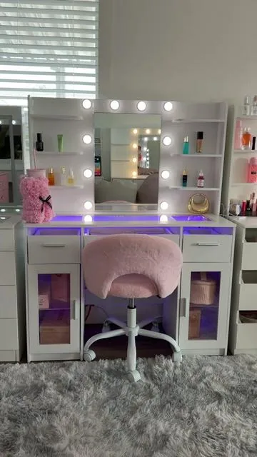 Hermoso tocador con RGB lights #tiktokshopcreatorpicks #TikTokShopStockUp #TikTokShopTheBigGame #WeeklyDeals #vanity 