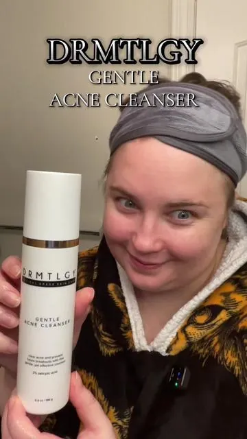 DRMTLGY Gentle Acne Cleanser This DRMTLGY gentle acne cleanser is designed to give the skin a clean, refreshed feel without irritation. The lightweight formula helps lift away excess oil, dirt, and impurities from the surface of the skin while maintaining a comfortable, balanced feel. Dermatologist‑tested and suitable for sensitive or acne‑prone skin, it fits seamlessly into any daily routine. Use it morning or night as a simple step toward a clearer‑looking, calmer complexion. Key Benefits • Gentle daily cleanser suitable for acne‑prone and sensitive skin • Helps remove excess oil, buildup, and impurities • Leaves skin feeling clean, balanced, and refreshed • Dermatologist tested for comfort and safety #DRMTLGY #AcneFriendly #GentleSkincare #DermatologistTested #ClearSkinRoutine