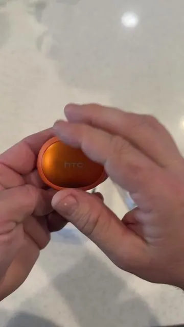 #htc #earbuds #translationearbuds #foryoupage 