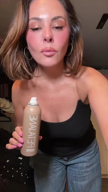 This is the best and easiest self tanner I have ever used  as I used them ALL as a gal that wants to look like jlo but hates the sun and sweating - I love the glowing skin but I want to spray and get dressed immediately #tiktokshop #selftanner #ttshop #over40 #glowingskin 
