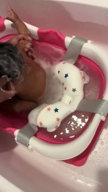 Bath time! #bathroom #babiesoftiktok #musthaves #giftguide #baby 