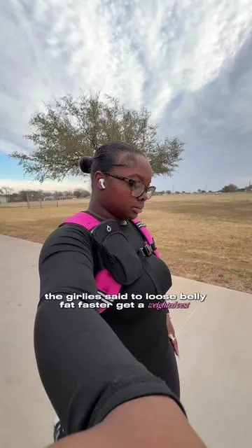 let’s lock in 🩷 #weightedvest #hotgirlwalk #weightloss #weightlossjourney #foryou 