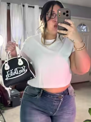 OOTD 🖤 @Fashion Nova #jeans 