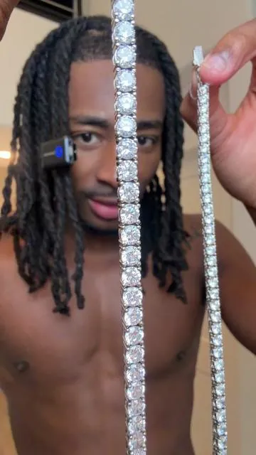So icey and clean 💎 @ShopGLD #diamondnecklace #diamondchain #tennisnecklace #diamonds #icedoutjewelry 