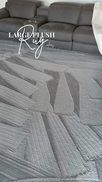 Obsessed with my living room rug!!  #rug #rugtok #tiktokshopstockup  #livingroomdecor #tiktokshopcreatorpicks 