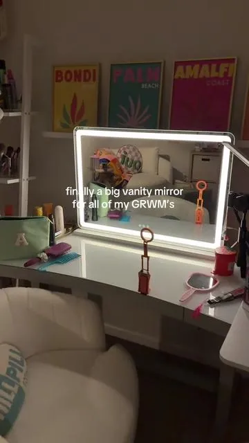 the perfect size 22 x 32 is back in stock #vanitymirror #makeup #beautyroom #vanitymirrorwithlights 