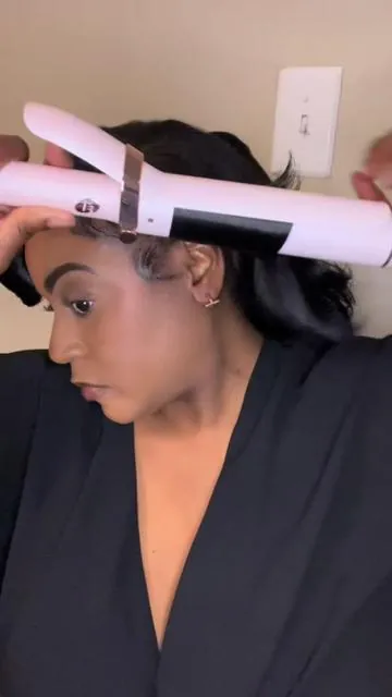 Yessssss 👏🏾👏🏾🔥🔥 Curls for the girls 🥰 Using my T3 @T3 Micro curling iron 1.5 inch barrel curler‼️ I absolutely love these hair curlers 10/10 results 🎯 Bouncy voluminous curls EVERY time 👏🏾👏🏾 #t3curlingiron #t3 #curlingiron #haircurler #curlsfordays 