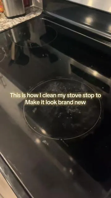 I’m using this on everything Lolll #bathroomgadgets #electricscrubber #cleantok #cleaninghacks #cleaningtips 