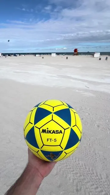 Pelota Brasileña de playa 🇧🇷😍 Mikasa FT5 ⚽️ #brasil #football #soccer #beach #mikasa