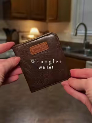 Perfect for all your cards 🤎🍂 @Rustic Charm Bootic #purse #pursetok #wallet #womenswallet #wranglerwallet 