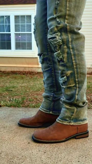 Estás son las botas que todo Hombre necesita. 😍 Disponibles en diferentes colores y estilos, elige tu favorito desde el enlace para obtener descuento más envío gratis dentro de Estados Unidos. @Dongfeng Sandals Store #boots #fyp #viralvideo #tiktokshop #bootsformen 