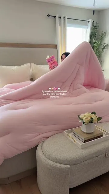 the FLUFF ☁️ oh she’s worth all the hype she’s getting 💕😴 double-stuffed baby pink comforter of my DREAMS and she’s on sale rn 🤍 #mellowsleep #marshmellowcomforter #comforter #bedroominspo #bedding @Mellow Sleep 
