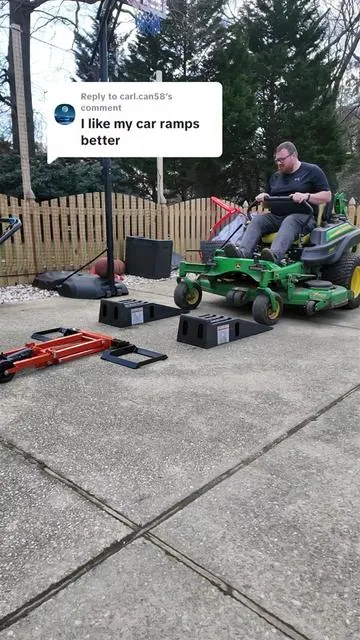 Replying to @carl.can58 #vevor #lift  #lawnmower #zeroturn #fyp 