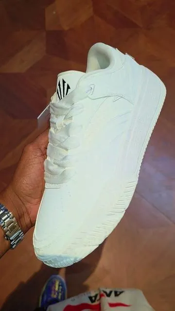 The 'Triple White' Anta Hélà Code is now available on the #tiktokshop Click on the shopping cart and see if your size is still available #tiktokshopcreatorpicks #trendingshoes #tiktokshopstockup #anta 