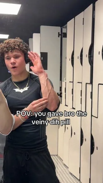The veiny dih method 🥀 #pre #nitricoxide #preworkout #supplements #veins 