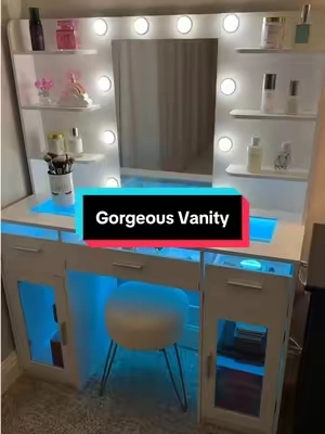Never loved a vanity more!! It's so perfect!! #vanity #makeupvanity #vanitymakeup #vanitymirror #vanitywithlights 