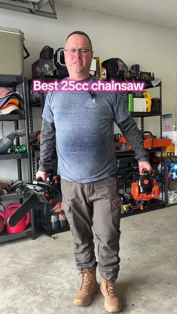 🌲✂️ Trim smarter, not harder with the @Neotec_us 25.4cc 12” Top Handle Gas Chainsaw (NCS2500E)! 💨 Powerful 2-stroke 25.4cc engine 🪶 Lightweight & easy to handle 🔁 Easy start design ⛽ Fuel-efficient performance 🌿 Perfect for tree trimming & wood pruning Compact, portable, and built for control — ideal for homeowners, property maintenance, and detailed cutting jobs. 🚚 FREE SHIPPING 👇 Tap the link and upgrade your cutting game today! #chainsaw #neotec #vevor #stihl #treework 