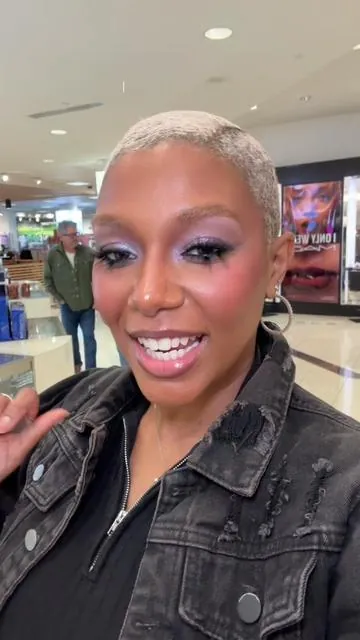 @M·A·C Cosmetics @M.A.C Cosmetics Store  . . . #makeupfyp #makeuptutorials #browngirlmakeup #makeupforblackwomen #maclipstick 