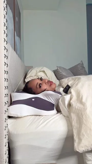 Whyyyy did they make the price this low?!?! Tf! It’s like you’re stealing the pillow! 