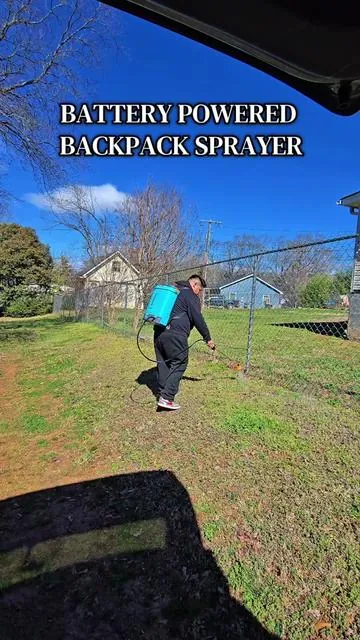 @SideKing US me ahorra mucho tiempo a un precio muy accesible #sprayer #gardensprayer #yardwork #lawncare #batterypoweredsprayer 