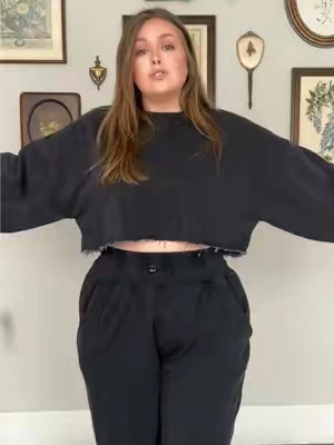 OBSESSED with this 2 piece set. It is sooooo comfy and so freaking cute.  14/16, 5’4 wearing the XXL. #joggers #loungeset #curvyfashion #plussizefashion #tiktokshopcreatorpicks 