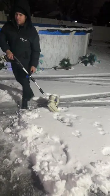 Aprovéchenla con descuento y envío gratis por menos de 120!! 🤩 #tiktokshopstockup #tiktokshopfinds #tiktokshopcreatorpicks #tiktokshopjumpstartsale #snowblower 