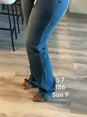 Yea these fashion nova jeans just hit my top 5 🔥 #snatched #strech #faahionnova #sizedown @Fashion Nova 