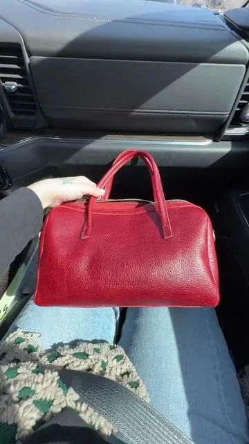 @Portland Leather #redpurse #leatherpurse #leatherbag #pursetok #portlandleather 