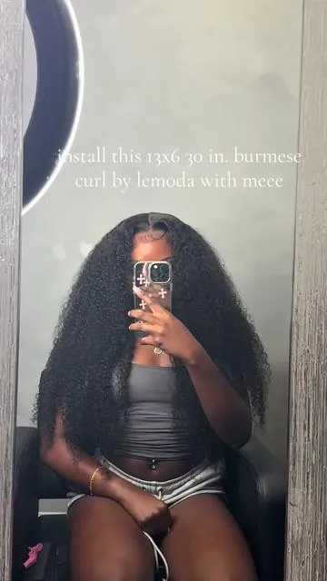 Repost for the girls that want hair inspo for spring break  #lemoda #wiginfluencer #burmesecurly #tiannadejanee 
