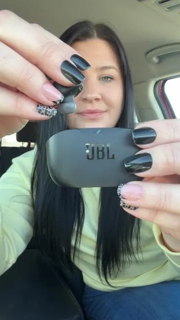 #jbl #jblearbuds #earbuds #wirelessearbuds #wirelessheadphones 