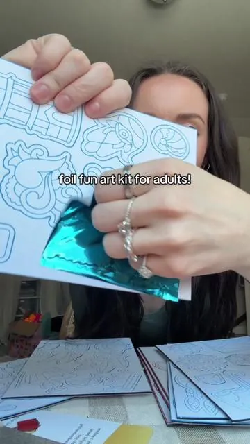 so glad I got my hands on the more intricate set because these are SO entertaining!! If you haven’t tried foil fun art kits you definitely should :) #foilfun #foilart #tiktokshopstockup #crafts #craftideas 