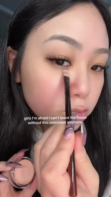 finally a concealer that isn’t dry af!!! get it while it’s on sale 🤍 #glownotdryconcealer #darkcircles #concealer #kbeauty #tiktokshopstockup @glow 