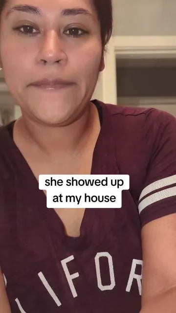 seriously how she get in though?!? 🤣🫶🏽 @YCZ-A  #tiktokshoprestock #tiktokshopcreatorpicks #colognetiktok #perfumetiktok 