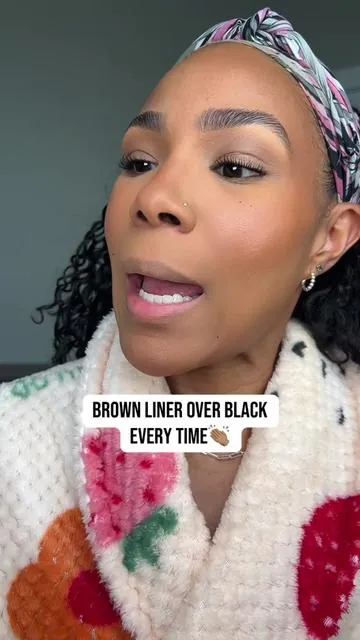 This @M·A·C Cosmetics eye kohl in Costa Riche is that warm brown that makes your eyes pop without looking harsh. It glides on smooth, blends easy, and gives definition without screaming eyeliner. #eyeliner #maccosmetics #eyelinerhacks #makeuproutine #eyeshadow 