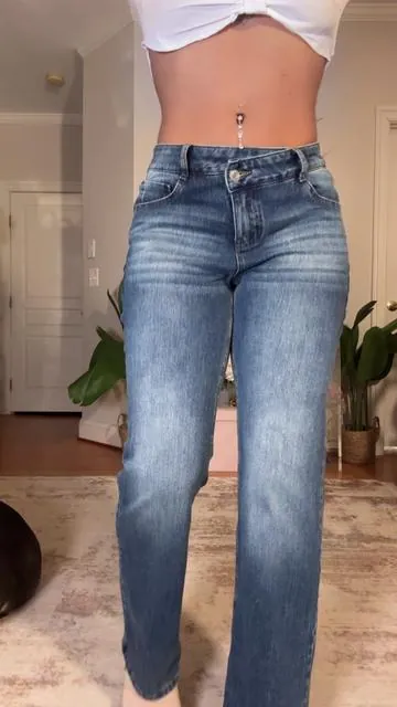 these low rise jeans fit PERFECTLY😍🤩@Halara_official #halara #halarajeans #lowrisejeans #straightlegjeans #asymmetricjeans 