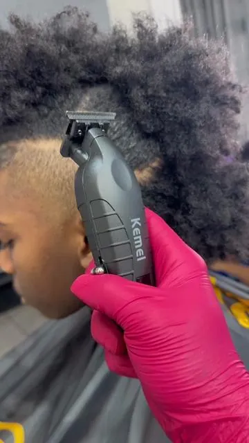 You can't believe the  KEMEI 2293 came out the box zero gapped ready to give them clean sharp line up an shaves this is proof that they do yes it even shocks me. #haircut #barbershop #HairClippers #MensGrooming #fyp
