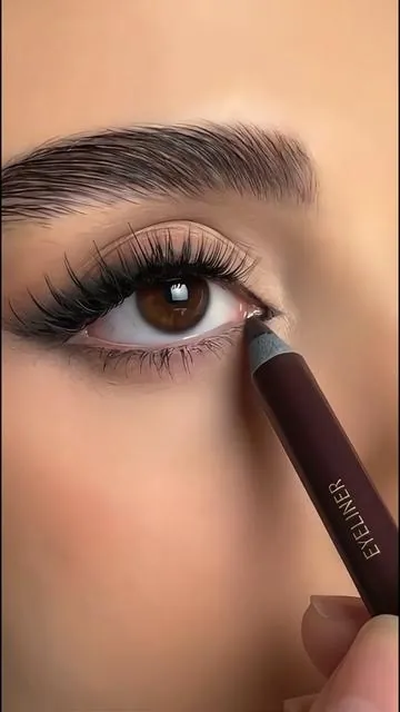 No exaggeration - it stayed on my eyes all day without fading at all, highly recommended!!!🤩🌟🌟🌟#fypシ゚viral #tiktokshopcreatorpicks #tiktokshop #eyeliner #makeup 