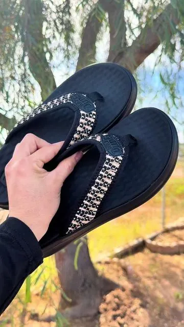 HEYDUDE Tide Flip Sandalias para Mujer .Ultraligeras, Suela Duradera y Máxima Comodidad #heydude #heydudeshoes #chanclas #sandals #sandalias