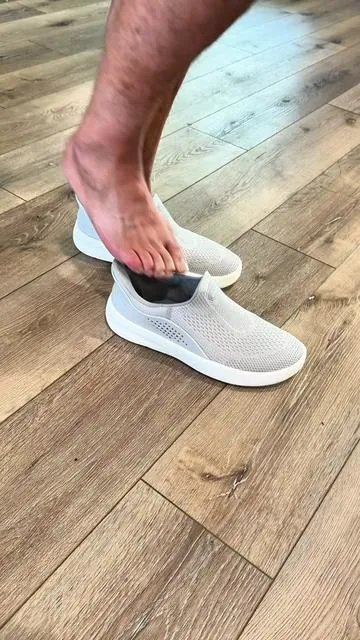 Crocs Men's No Hands Slip On Shoes #tiktokshopcreatorpicks #tiktokshopspringglowup @Crocs 