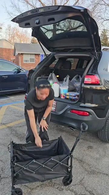 Este carrito plegable es perfecto para cargar compras, productos o lo que necesites sin maltratar tu espalda , es resistente, fácil de guardar y súper práctico para el día a día. ¡Me encantó! #CarritoPlegable #OrganizaciónPráctica #ComprasFáciles #VidaMásFácil #TikTokShopFinds 