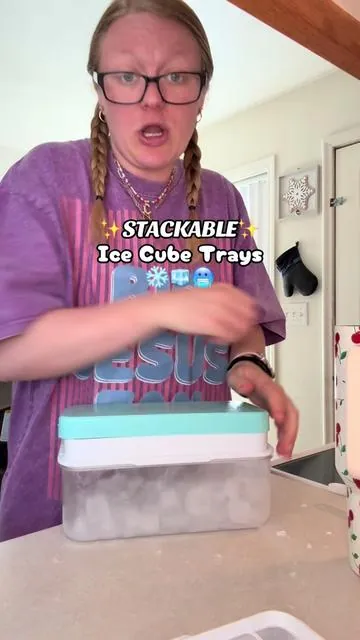 Throw your old ice trays in the garbage! #icecubetray #icemaker #ad #icecube 