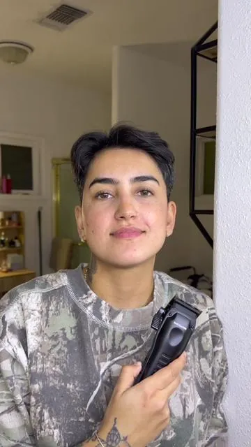 Self haircut for the W💈 How’d I do chat? #selfcut #asmr #selfcare #barbertok #wlw 
#philips360razor 