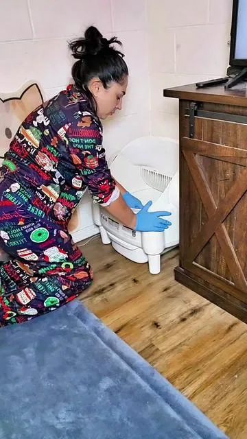 La.primera vez que limpié el arenero inteligente  . . . #cat #litterbox #catlitterbox #catmom #catlover @ECORUI-US @ECORUI-US 