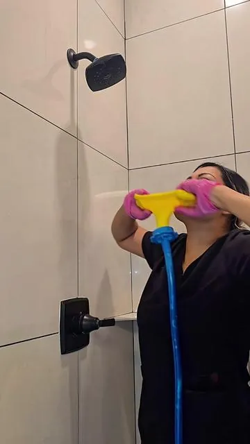 limpiando casas usa #showerclean #housecleaning #limpieza #trucosdelimpieza #rinseroo 
