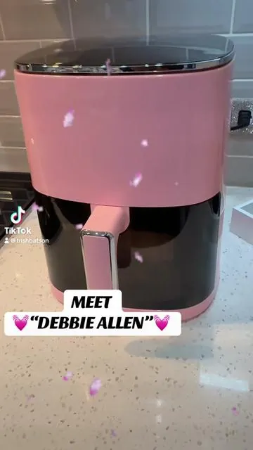 Meet my new pink air fryer “Debbie Allen.” Love her down!!! She adds flavor to my kitchen. 💓#airfryer #airfryerrecipes #airfryerliner 