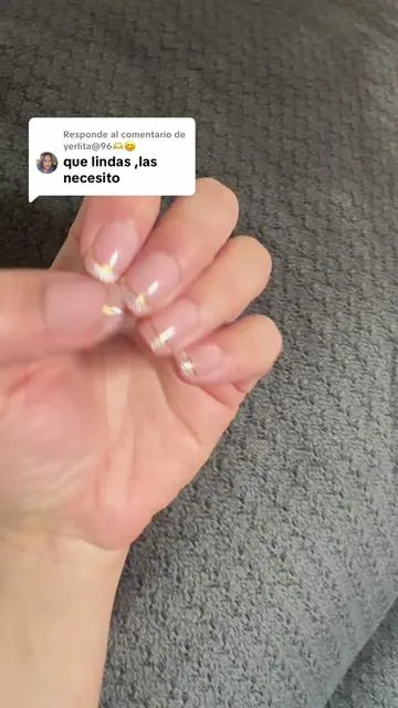 Respuesta a @yerlita@96🫶😊 💅 Milky White Press On Nails – ¡Uñas listas en segundos! 30pcs uñas postizas cortas, cuadradas y fáciles de aplicar ✨ 	•	Diseño gradient glitter para un look elegante y diario 💖 	•	Natural, duradero y cómodo – perfecto para trabajo o eventos 🎉 	•	¡Descuento especial #PressOnNails#NailArt#CurvLife#MilkyWhite#stockup 