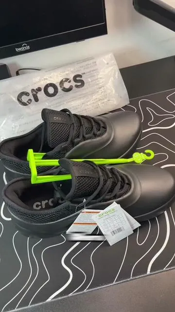 Crocs bistro work sneaker #crocs #crocsshoes #crocs4life #crocsgang #workshoes 